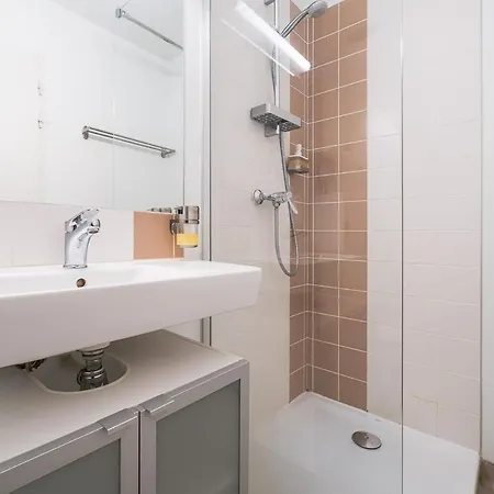 Premier Acte - Spacieuse Sur Les Allées Appart hôtel 3*